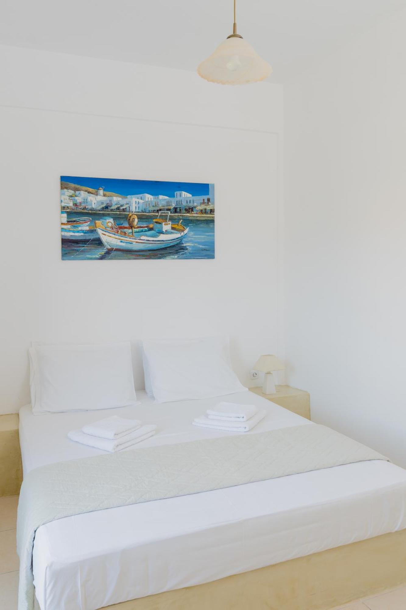 Esperis Apartment Livadi  Екстериор снимка