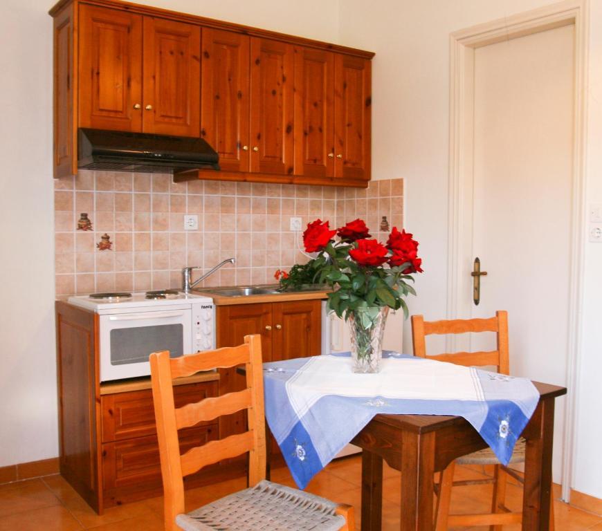 Esperis Apartment Livadi  Екстериор снимка