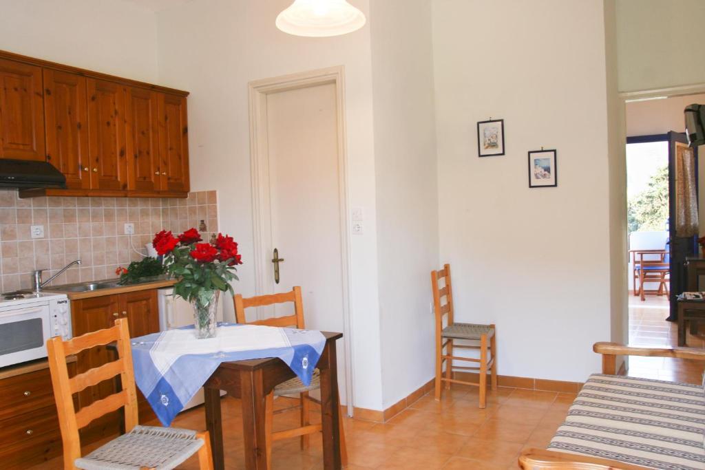Esperis Apartment Livadi  Екстериор снимка